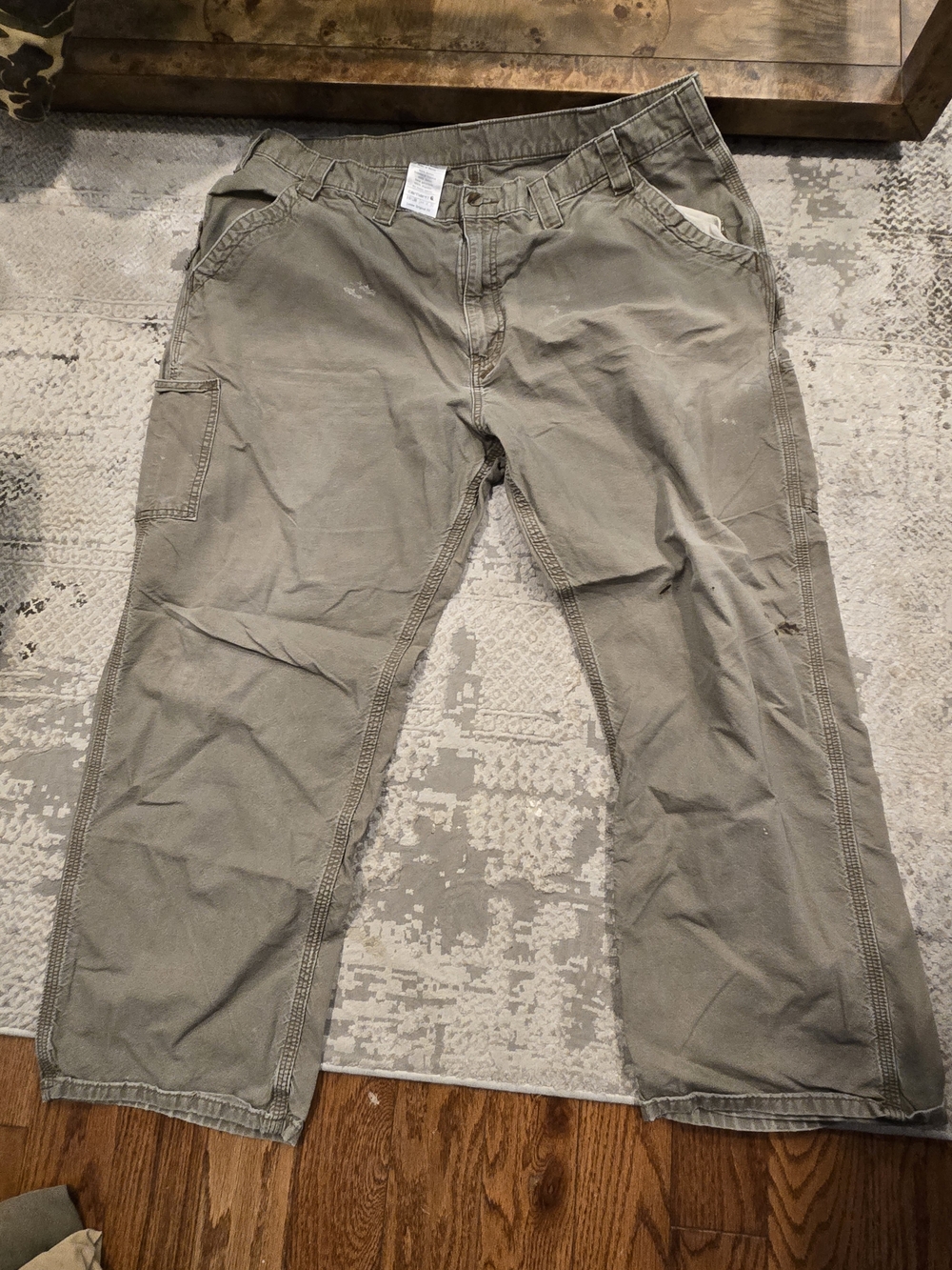Carhartt Men's Cargo Pants in Olive